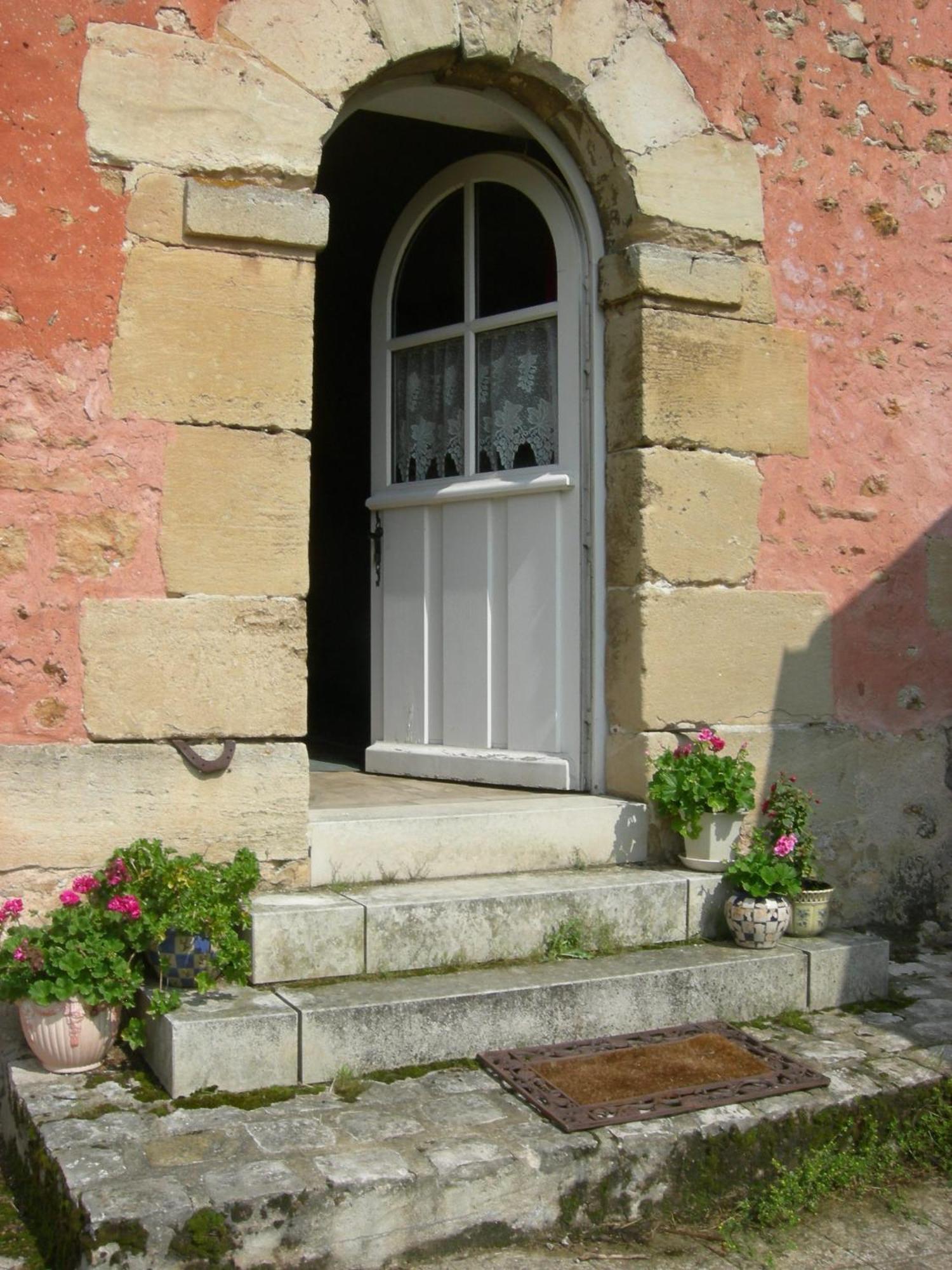 La Ferme Rose Bed & Breakfast Cergy Eksteriør bilde