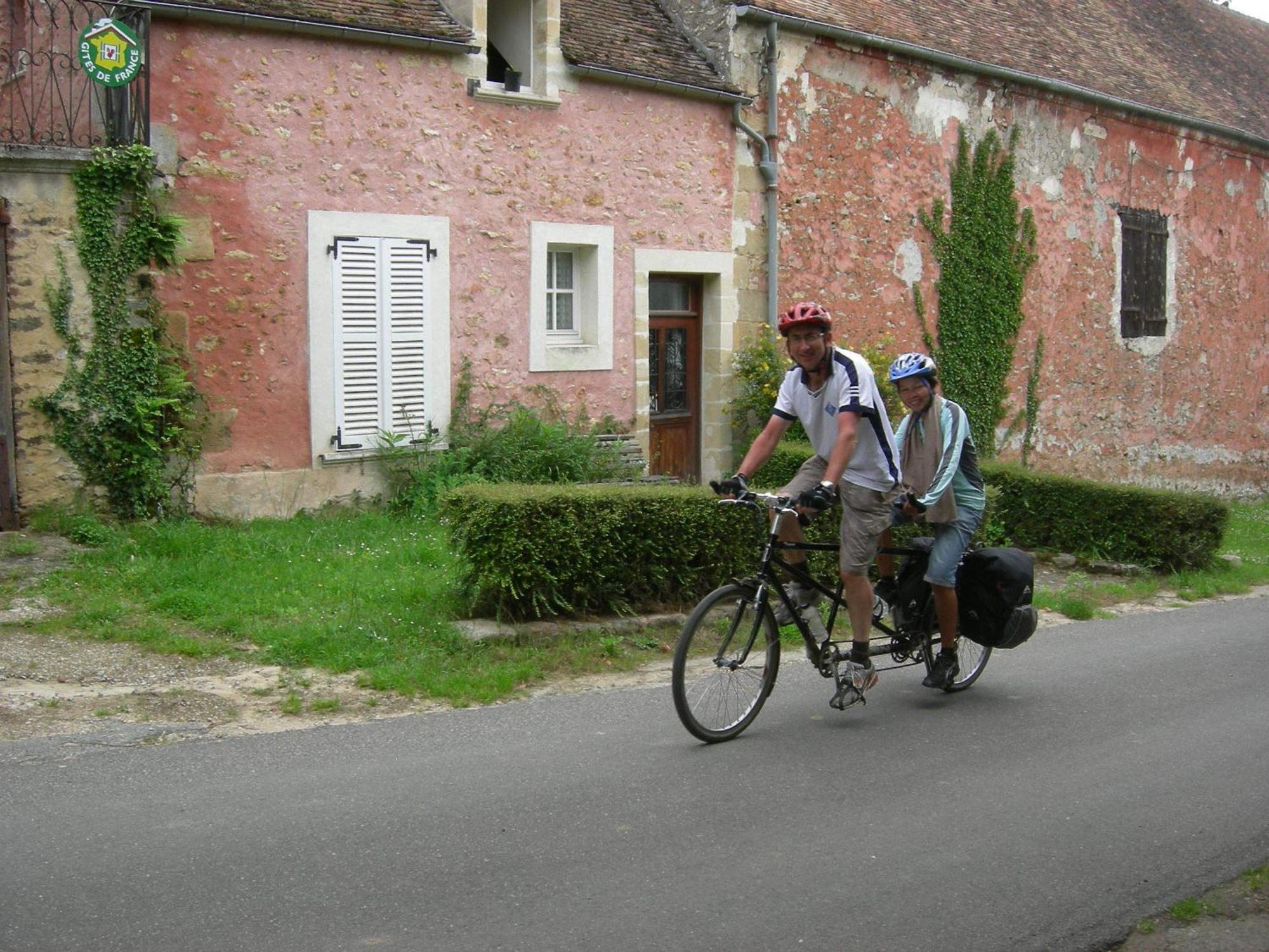La Ferme Rose Bed & Breakfast Cergy Eksteriør bilde